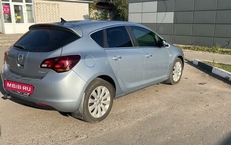 Opel Astra J, 2012 год, 820 000 рублей, 3 фотография