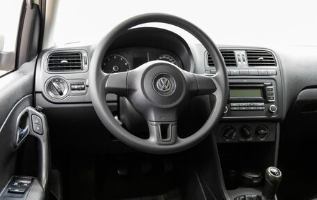 Volkswagen Polo VI (EU Market), 2011 год, 888 000 рублей, 15 фотография