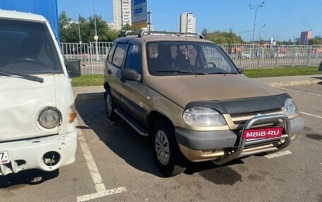 Chevrolet Niva I рестайлинг, 2005 год, 145 000 рублей, 3 фотография