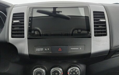 Mitsubishi Outlander III рестайлинг 3, 2010 год, 1 250 000 рублей, 12 фотография