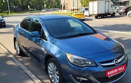 Opel Astra J, 2013 год, 950 000 рублей, 6 фотография