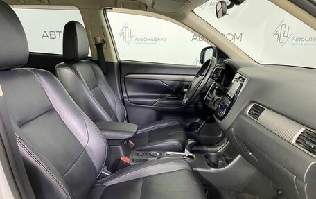 Mitsubishi Outlander III рестайлинг 3, 2012 год, 1 299 900 рублей, 12 фотография