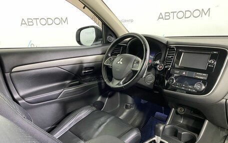 Mitsubishi Outlander III рестайлинг 3, 2012 год, 1 299 900 рублей, 11 фотография