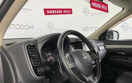 Mitsubishi Outlander III рестайлинг 3, 2012 год, 1 299 900 рублей, 9 фотография