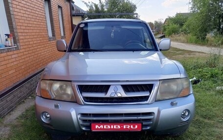 Mitsubishi Pajero III рестайлинг, 2005 год, 700 000 рублей, 1 фотография