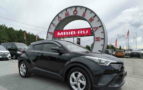 Toyota C-HR I рестайлинг, 2018 год, 1 949 000 рублей, 1 фотография