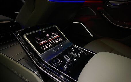 Audi A8, 2018 год, 8 900 000 рублей, 11 фотография