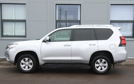 Toyota Land Cruiser Prado 150 рестайлинг 2, 2020 год, 5 099 000 рублей, 8 фотография