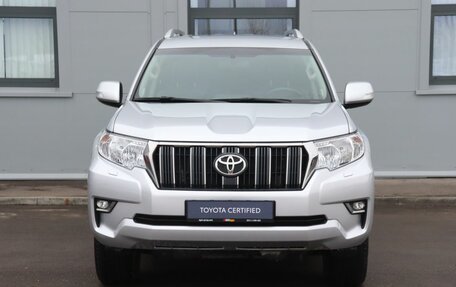 Toyota Land Cruiser Prado 150 рестайлинг 2, 2020 год, 5 099 000 рублей, 2 фотография