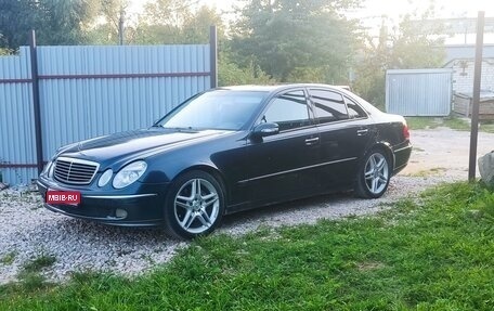 Mercedes-Benz E-Класс, 2004 год, 849 000 рублей, 1 фотография