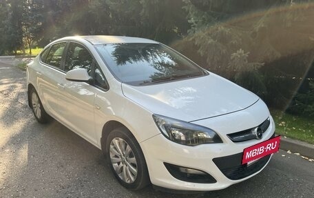 Opel Astra J, 2014 год, 996 000 рублей, 4 фотография