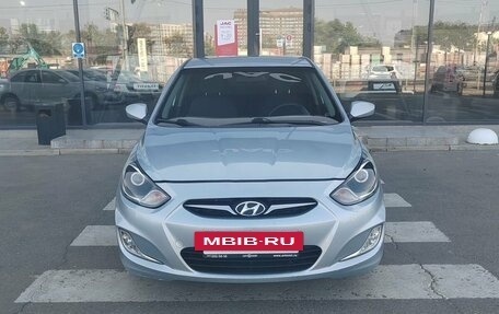 Hyundai Solaris II рестайлинг, 2012 год, 890 000 рублей, 5 фотография