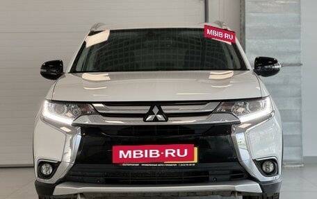 Mitsubishi Outlander III рестайлинг 3, 2017 год, 2 200 000 рублей, 2 фотография