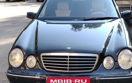 Mercedes-Benz E-Класс, 1999 год, 495 000 рублей, 3 фотография