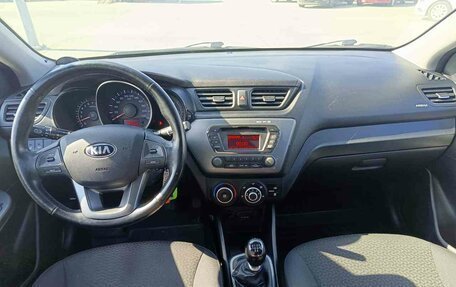 KIA Rio III рестайлинг, 2013 год, 889 995 рублей, 17 фотография