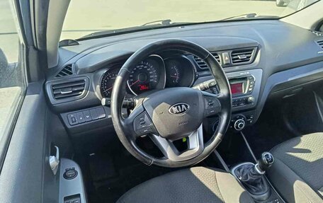 KIA Rio III рестайлинг, 2013 год, 889 995 рублей, 16 фотография