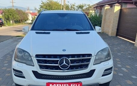 Mercedes-Benz M-Класс, 2010 год, 1 740 000 рублей, 2 фотография