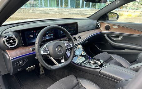 Mercedes-Benz E-Класс, 2016 год, 3 590 000 рублей, 19 фотография