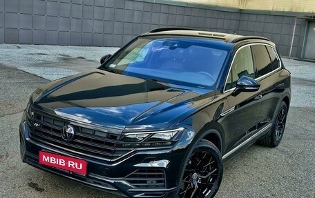 Volkswagen Touareg III, 2018 год, 5 800 000 рублей, 1 фотография