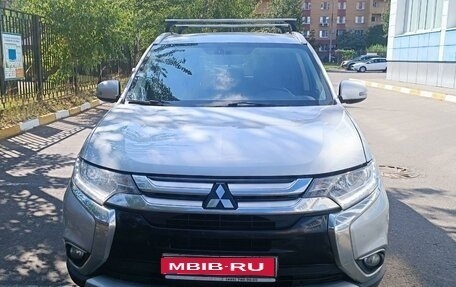 Mitsubishi Outlander III рестайлинг 3, 2015 год, 1 650 000 рублей, 1 фотография