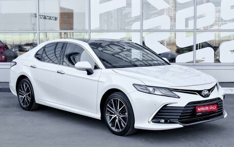 Toyota Camry, 2022 год, 4 300 000 рублей, 1 фотография