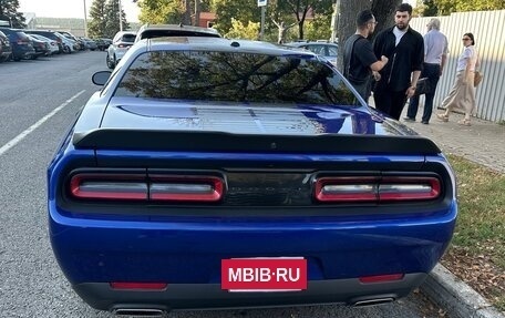 Dodge Challenger III рестайлинг 2, 2022 год, 3 500 000 рублей, 3 фотография