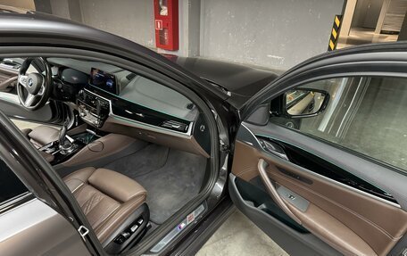 BMW 5 серия, 2019 год, 4 650 000 рублей, 9 фотография