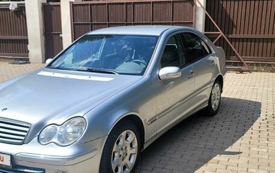 Mercedes-Benz C-Класс, 2005 год, 1 100 000 рублей, 1 фотография