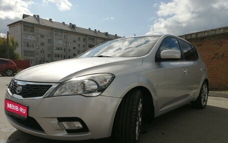 KIA cee'd I рестайлинг, 2010 год, 850 000 рублей, 1 фотография