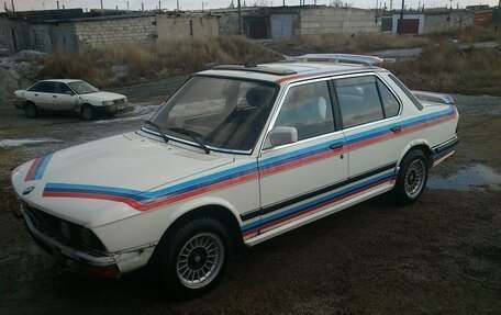 BMW 5 серия, 1983 год, 650 000 рублей, 2 фотография