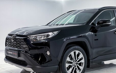 Toyota RAV4, 2020 год, 3 690 000 рублей, 2 фотография