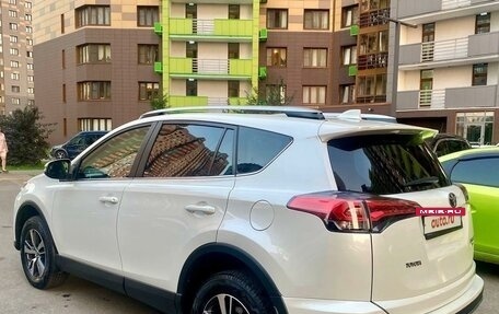 Toyota RAV4, 2017 год, 2 600 000 рублей, 5 фотография