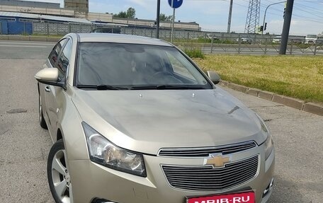 Chevrolet Cruze II, 2011 год, 600 000 рублей, 3 фотография