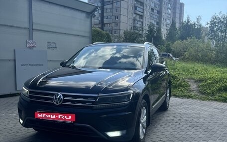 Volkswagen Tiguan II, 2017 год, 2 590 000 рублей, 2 фотография