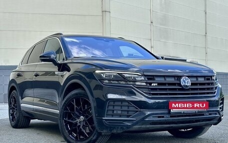 Volkswagen Touareg III, 2018 год, 5 800 000 рублей, 2 фотография