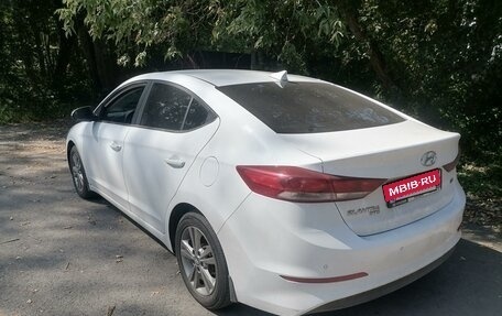 Hyundai Elantra VI рестайлинг, 2018 год, 1 650 000 рублей, 7 фотография