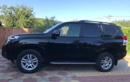 Toyota Land Cruiser Prado 150 рестайлинг 2, 2013 год, 3 300 000 рублей, 3 фотография