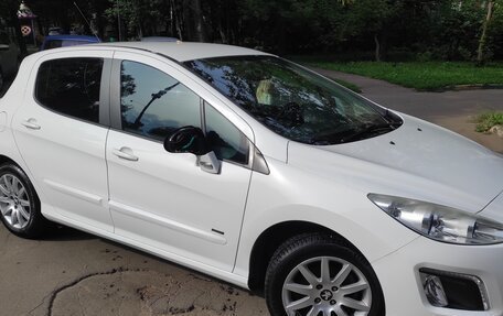 Peugeot 308 II, 2011 год, 770 000 рублей, 2 фотография