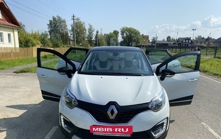 Renault Kaptur I рестайлинг, 2019 год, 1 600 000 рублей, 3 фотография