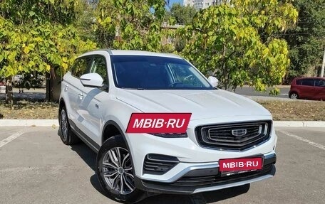 Geely Atlas, 2023 год, 2 800 000 рублей, 3 фотография