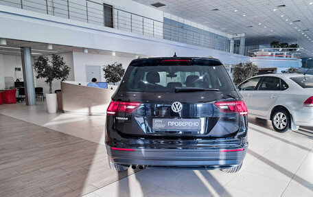 Volkswagen Tiguan II, 2019 год, 2 475 000 рублей, 6 фотография