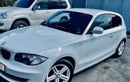 BMW 1 серия, 2011 год, 915 000 рублей, 4 фотография