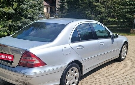 Mercedes-Benz C-Класс, 2005 год, 1 100 000 рублей, 7 фотография