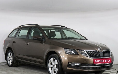 Skoda Octavia, 2018 год, 1 995 000 рублей, 3 фотография