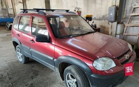 Chevrolet Niva I рестайлинг, 2012 год, 550 000 рублей, 2 фотография