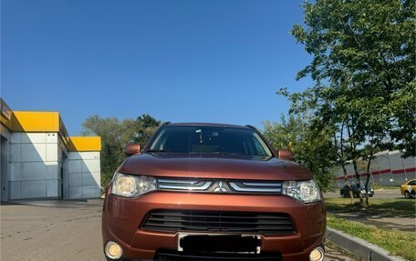 Mitsubishi Outlander III рестайлинг 3, 2012 год, 1 549 999 рублей, 10 фотография