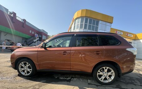 Mitsubishi Outlander III рестайлинг 3, 2012 год, 1 549 999 рублей, 7 фотография