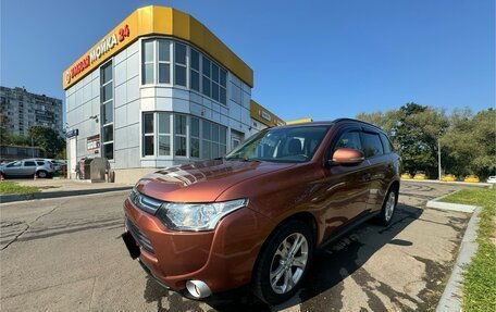 Mitsubishi Outlander III рестайлинг 3, 2012 год, 1 549 999 рублей, 8 фотография