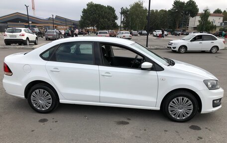 Volkswagen Polo VI (EU Market), 2017 год, 980 000 рублей, 2 фотография