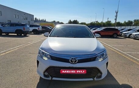 Toyota Camry, 2017 год, 2 250 000 рублей, 2 фотография